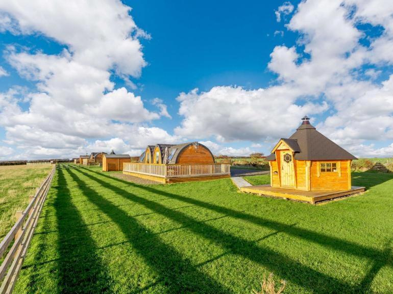 Caithness View Luxury Farm Lodges And Bbq Huts Wick  Exterior photo